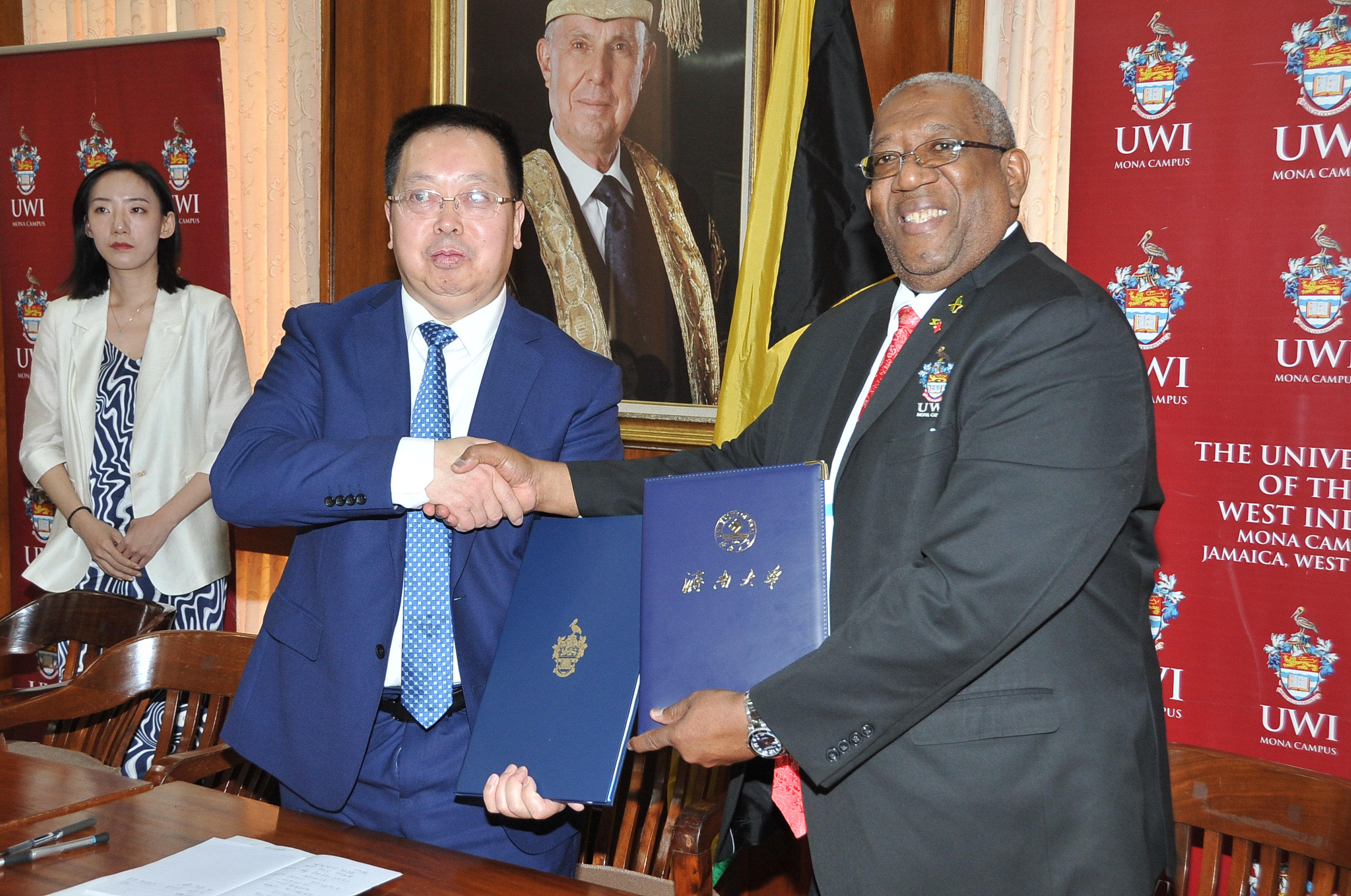 The UWI and the University of Jinan move to strengthen collaboration, international student exchange